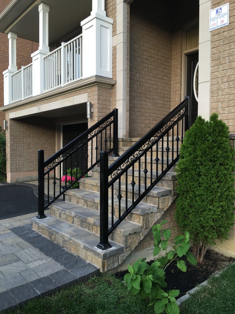 porch-aluminum-steps-railing-orangeville - Toronto Aluminum Railings